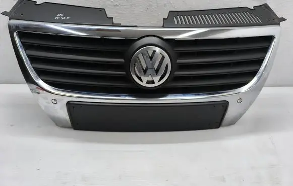 Volkswagen PASSAT B6 Front bumper upper radiator grill 3C0853651AD