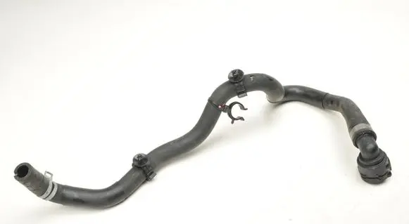 Volvo XC40 Engine coolant pipe/hose 32325209