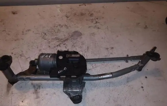 Skoda Yeti (5L) Wiper motor 5L2955119B