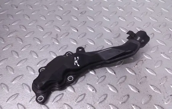 Mercedes-Benz C AMG W205 Breather/breather pipe/hose A1770100504 1770100504