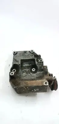 Volkswagen PASSAT B5.5 A/C compressor mount bracket 038260885c 038260883C