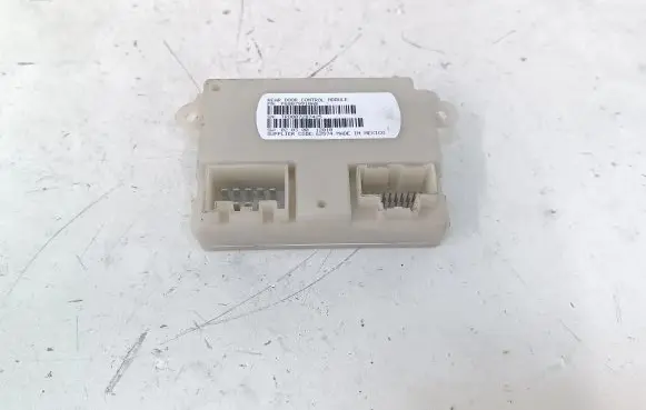 Dodge Grand Caravan Door control unit/module P68079910AB 68079910AB