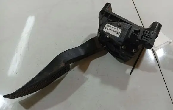 Opel Astra H Accelerator throttle pedal 6PV00811200