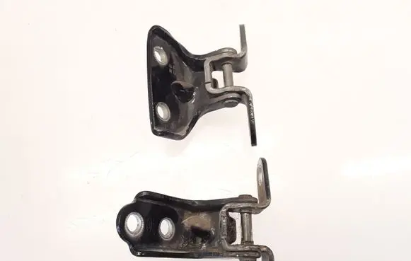 Rear door hinge set