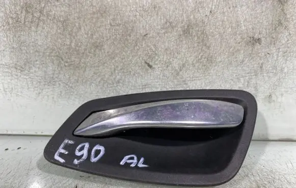 Rear door interior handle
