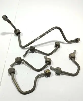 Jeep Liberty Fuel injector supply line/pipe 