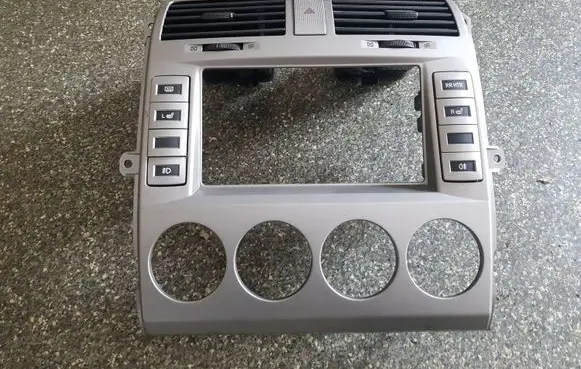 Radio/GPS head unit trim