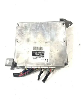 Toyota Avensis T250 Engine control unit/module 8966105A52 MB1758004000 1758004000P