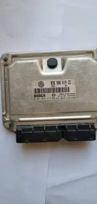 Volkswagen PASSAT B5 Engine control unit/module 038906019CE 0281010217