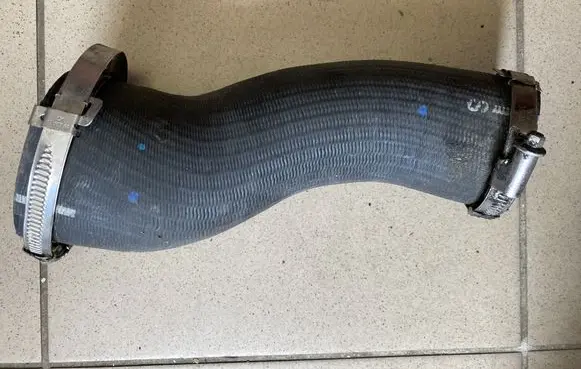Mercedes-Benz AMG GT R190 C190 Engine coolant pipe/hose A1780900782