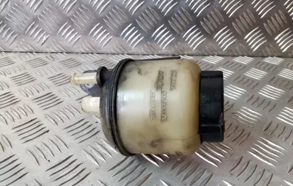 Infiniti FX Power steering fluid tank/reservoir
