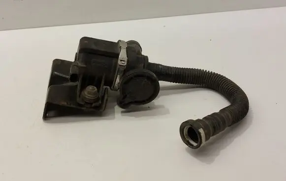 Volkswagen Jetta VI EGR valve 5C0201559