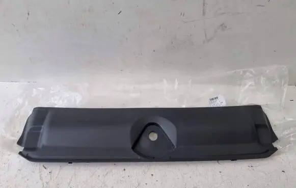 Audi A4 S4 B9 8W Engine bonnet/hood lock trim molding 8W0807081F