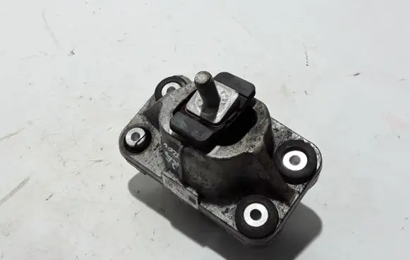 Engine mount bracket