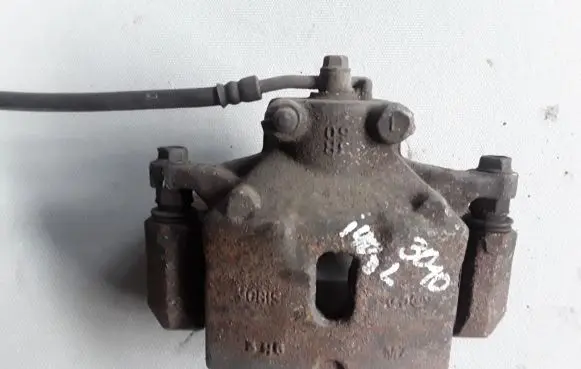 Hyundai i40 Front brake caliper 581303Z100