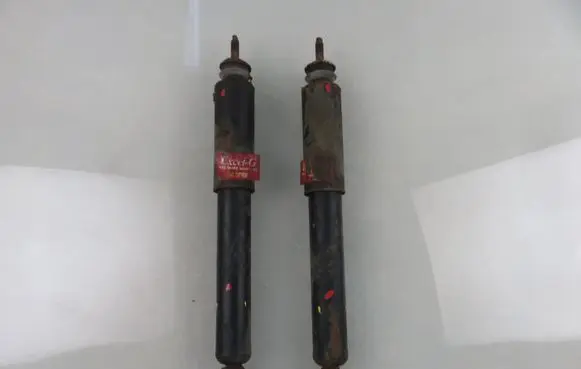 Suzuki Jimny Front shock absorber/damper 343287