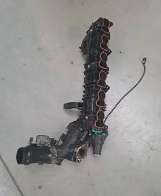 BMW 4 F36 Gran coupe Intake manifold 7811909 3278 2207070059