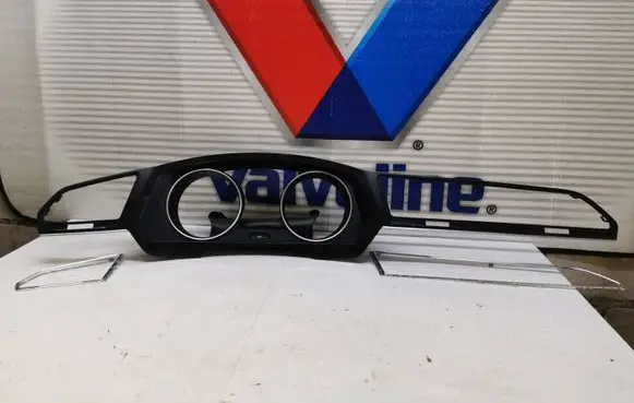 Volkswagen Tiguan Dashboard trim 5NB857059