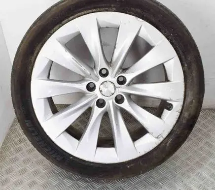 R20 alloy rim