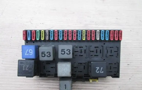 Volkswagen PASSAT B3 Fuse box set