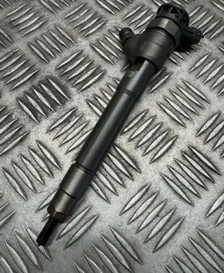 Nissan Qashqai Fuel injector 0445110546