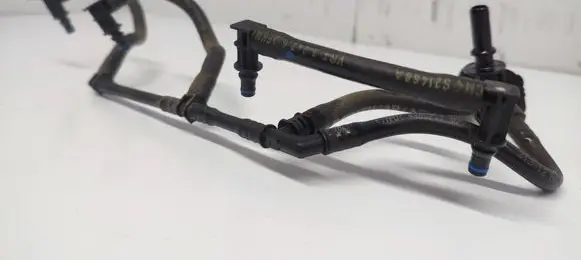 Renault Clio IV Fuel return line/hose 