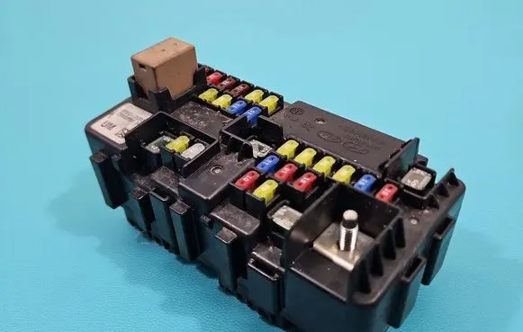 KIA Sorento Fuse box set 91950-C5300 IMPRK1504129