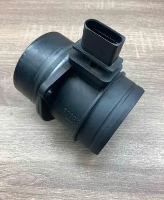 Audi A3 S3 8P Mass air flow meter 0281002735 03G906461C