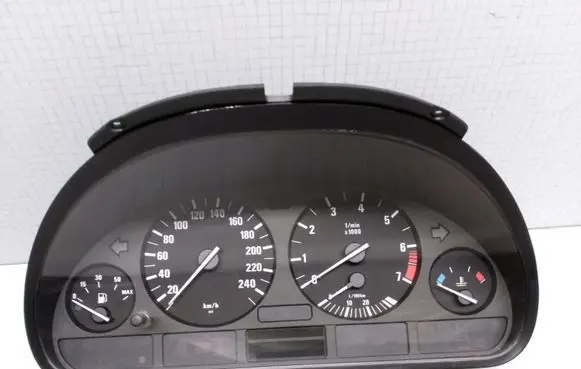 BMW 5 E39 Speedometer (instrument cluster) 62116903794 110008735 87001313