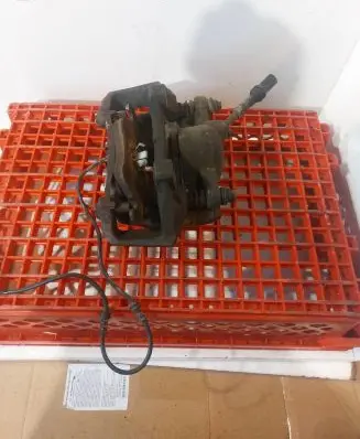 Mercedes-Benz E W212 Front brake caliper