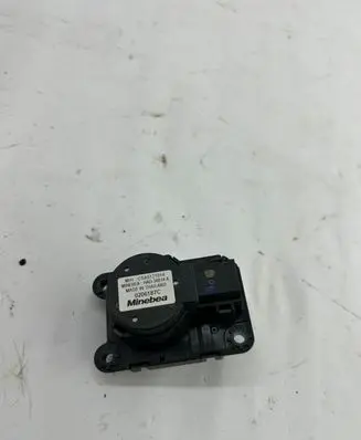 Mitsubishi ASX A/C air flow flap actuator/motor CSA512T014 92061879