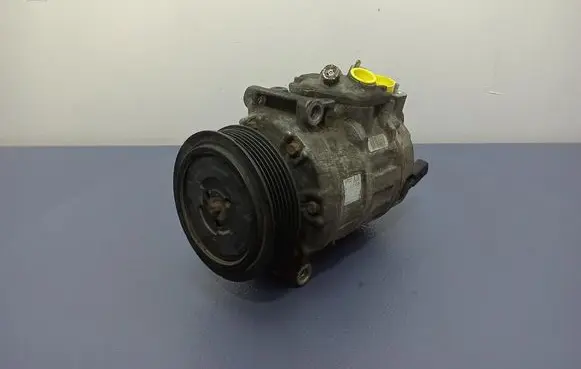 Volkswagen Golf V Air conditioning (A/C) compressor (pump) 1K0820859C