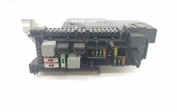 Mercedes-Benz E A207 Fuse box set A2129000404 A2125452832