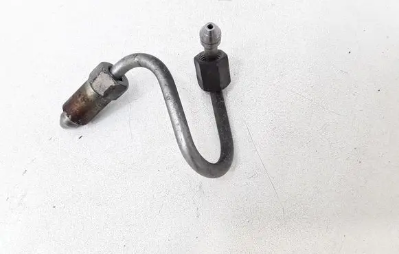 Mazda 6 Fuel injector supply line/pipe 