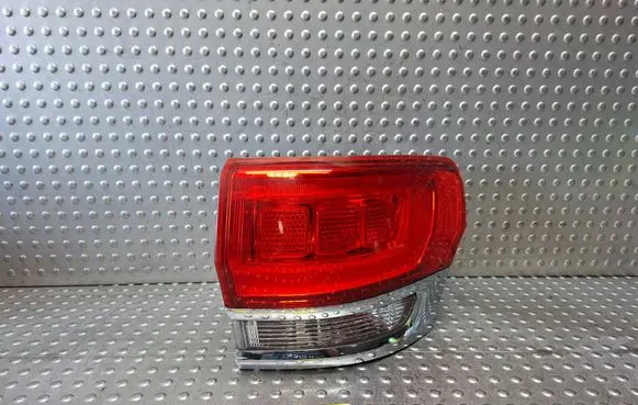 Jeep Grand Cherokee Rear/tail lights S27725394 P68110000AE