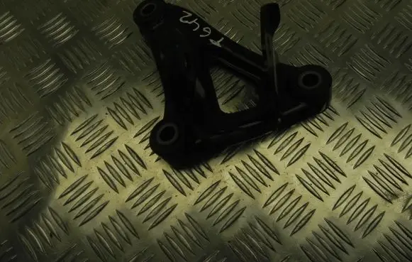 Tesla Model Y Engine mount bracket 111023200C