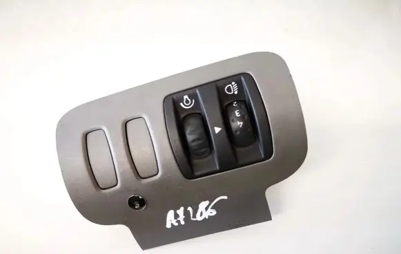 Renault Scenic II - Grand scenic II Headlight level height control switch 8200140985
