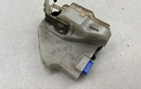 Volkswagen Golf Plus Front door lock