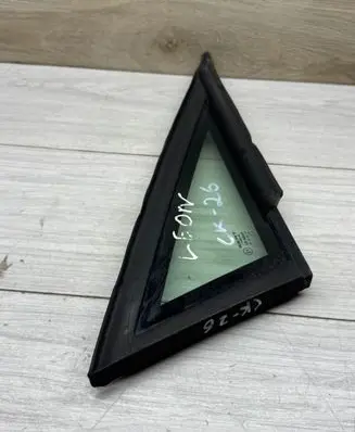 Seat Leon (1P) Front triangle window/glass 1P0845412