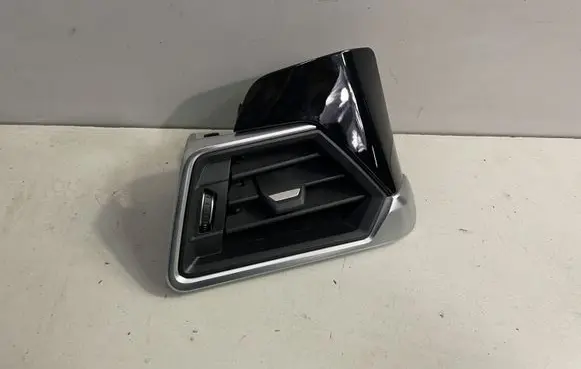 BMW 3 G20 G21 Dashboard air vent grill cover trim 6848617