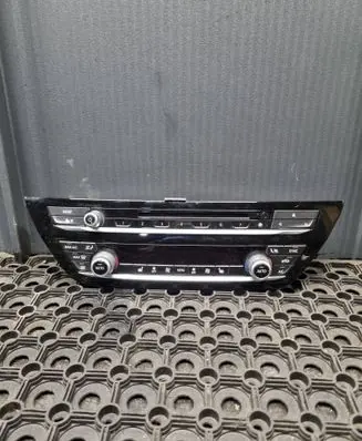 BMW 5 G30 G31 Climate control unit 6834435 11419110