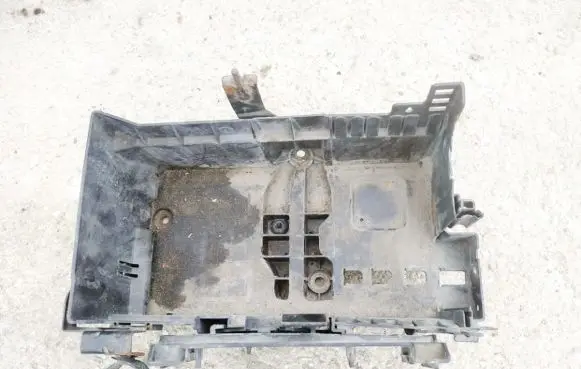 Opel Zafira C Battery box tray 13354420