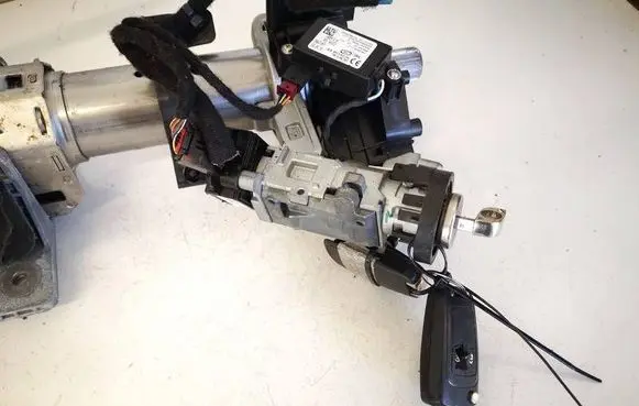 Opel Insignia A Ignition lock 