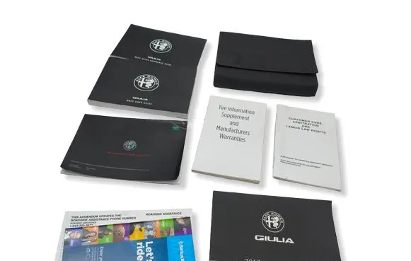 Alfa Romeo Giulia Owners service history hand book 
