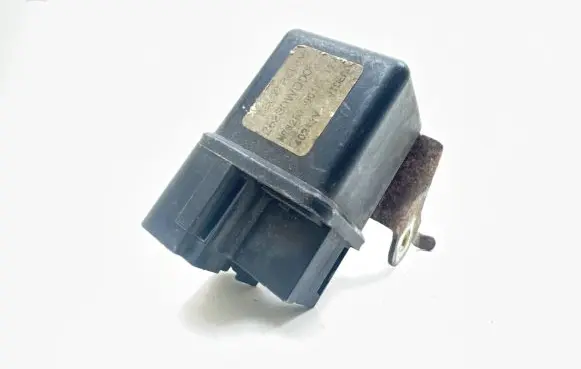 Nissan Primera Glow plug pre-heat relay 25230WD000 MRS261901 A212