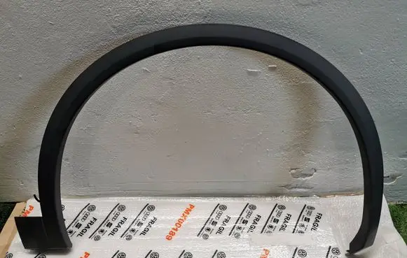 Audi Q5 SQ5 Front arch trim 80A853718JDAN 80A853718J