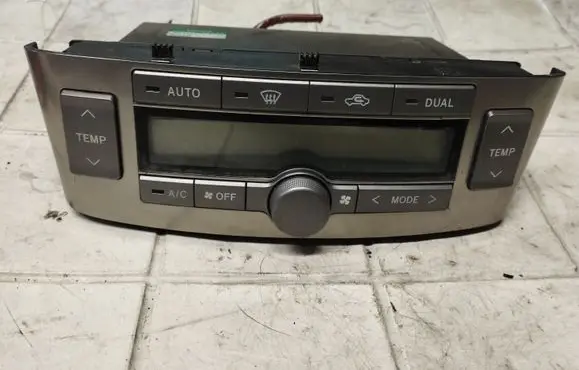 Toyota Avensis T250 Climate control unit 5590205050D 3B2003C 5590005160
