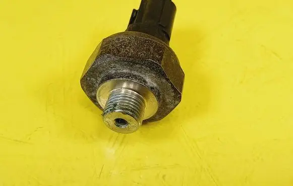 Air conditioning (A/C) pressure sensor