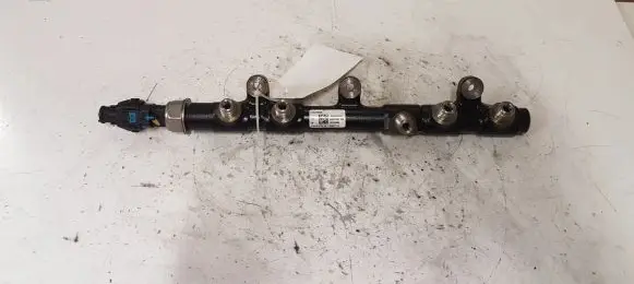 Renault Master III Fuel main line pipe 175217543R H8201257368 28325380