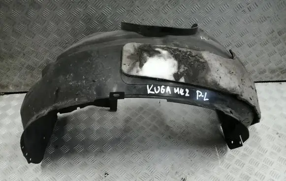 Front wheel arch liner splash guards